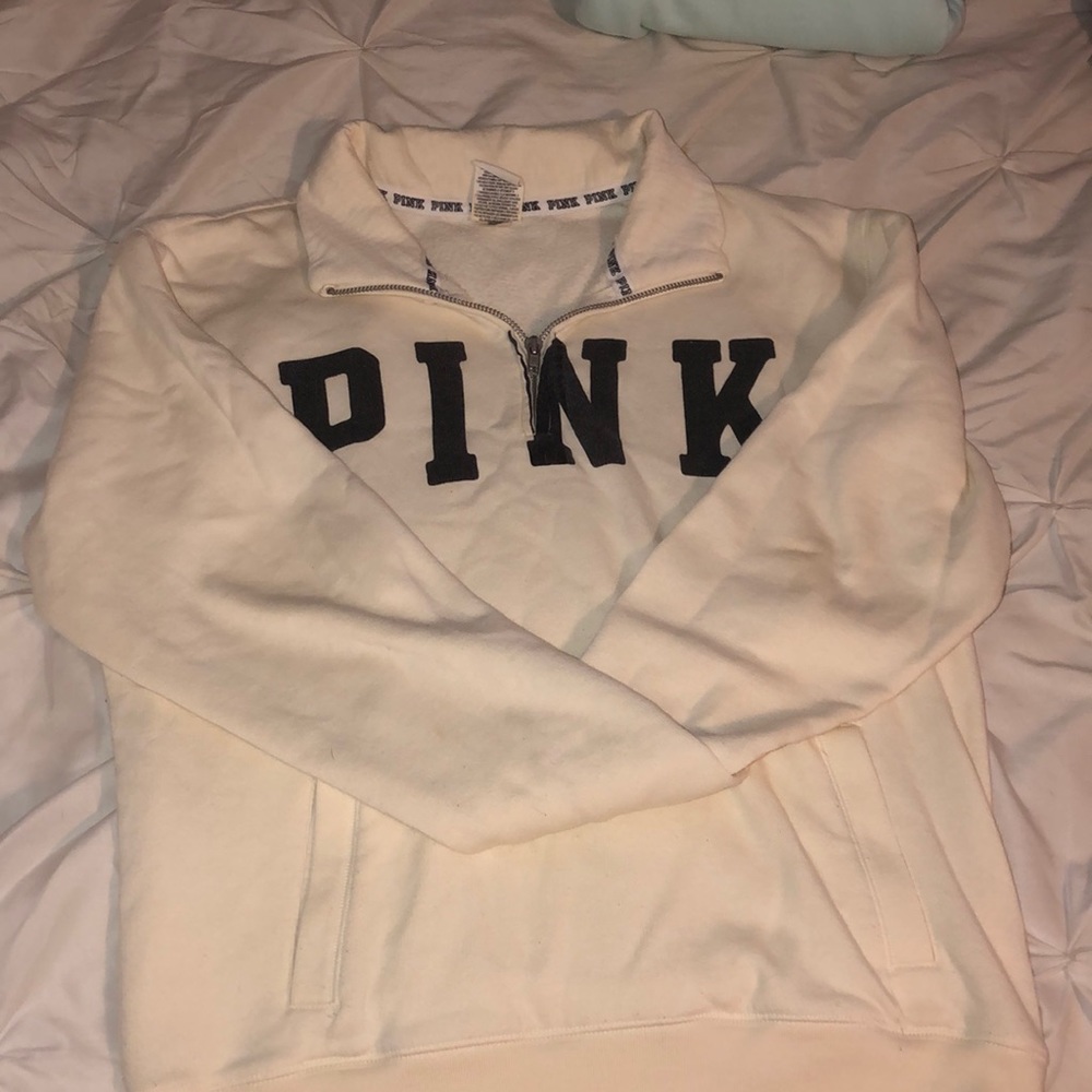 VS Pink pullover